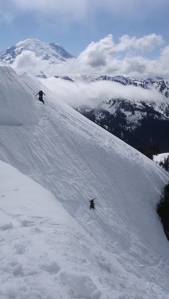 Snowboarding down Yakima Peak