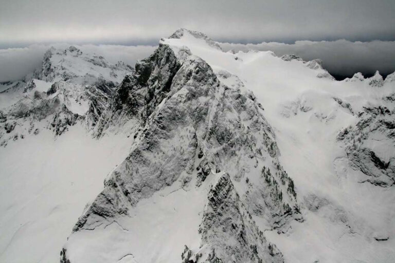 Looking at Whitehorse Mountain in Washington