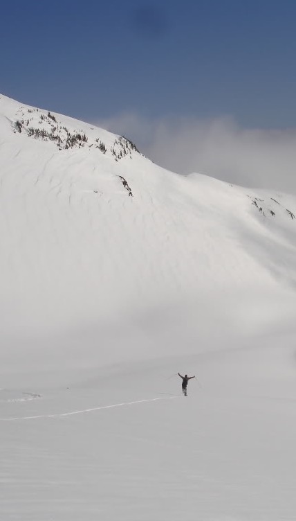 Snowboarding down the Nisqually Chute