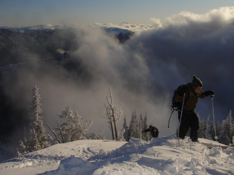 Climbing back to Crown Point in the afternoon sun.