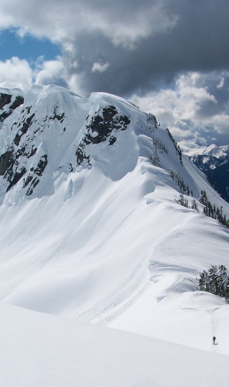 Ski touring up the Sulphide Glacier