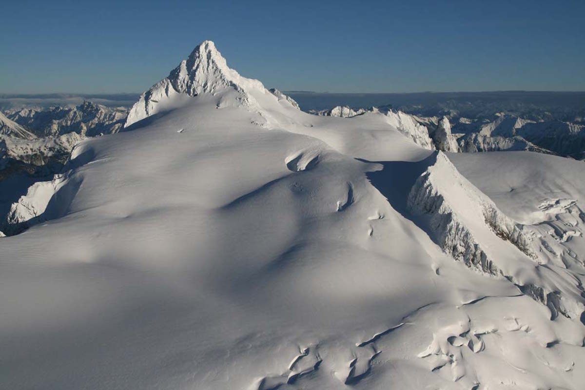 Looking at the Sulphide Glacier on Mount Shuksan