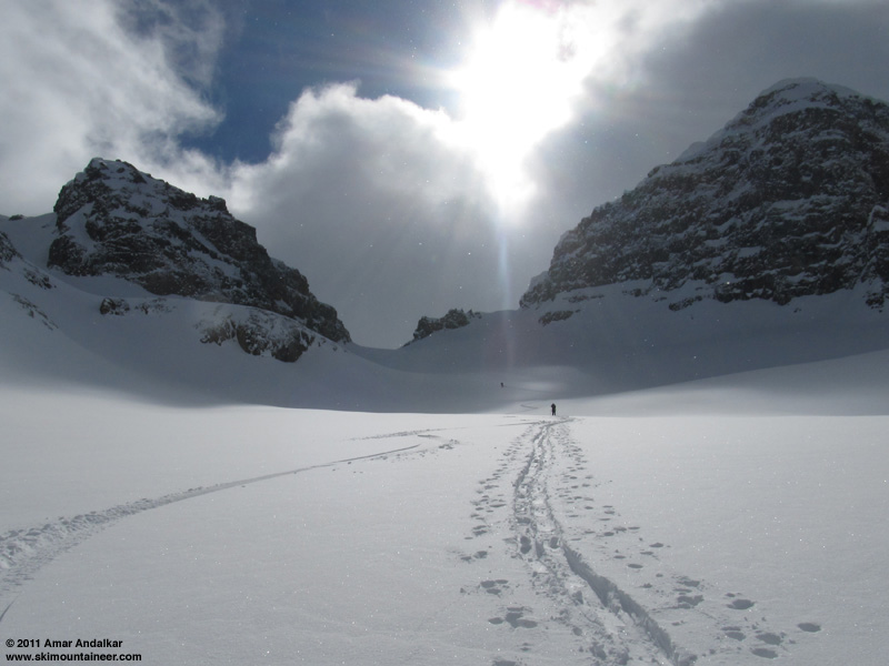 Skinning up the Sarvant Glacier