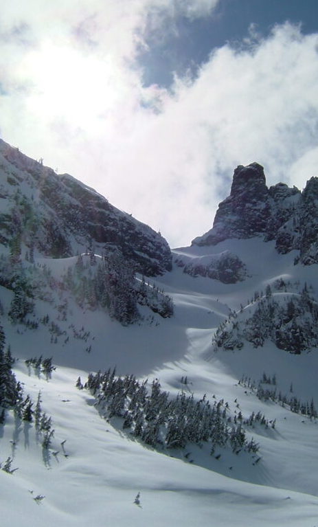 Looking at the Sarvant Glacier in Mount Rainier National Park