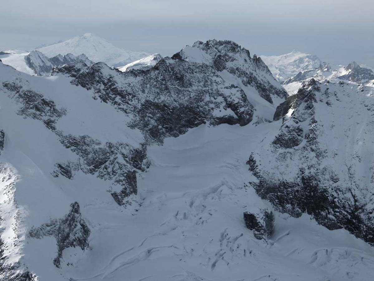 Looking at the Douglas Glacier on Mount Logan in the North Cascades of Washington State