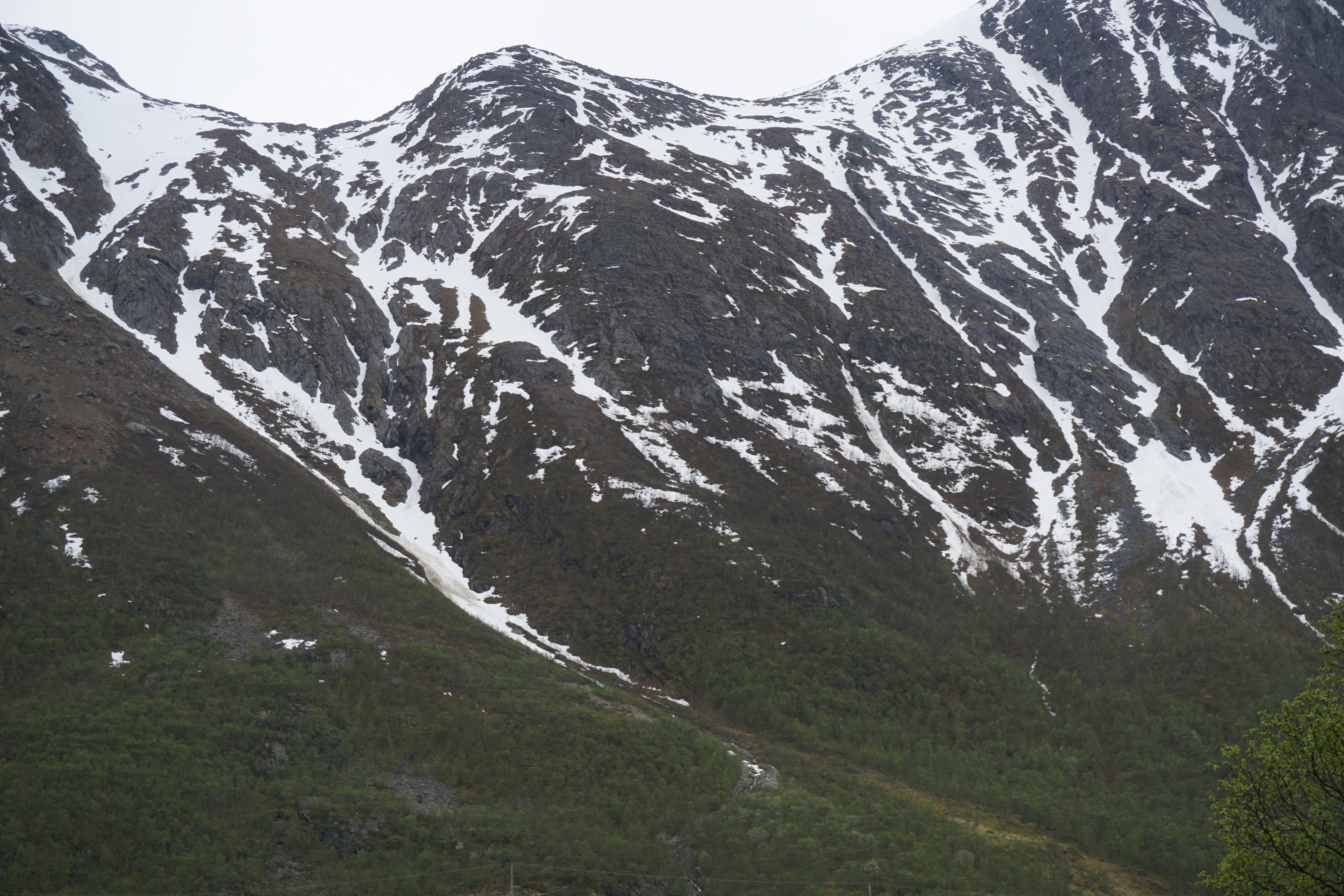 Looking at the north slopes of Rornestinden