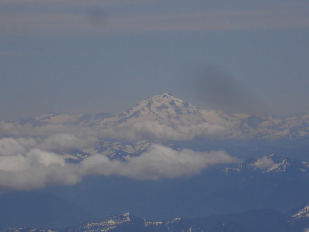 Looking towards Glacier Peak and the Dakobed Range