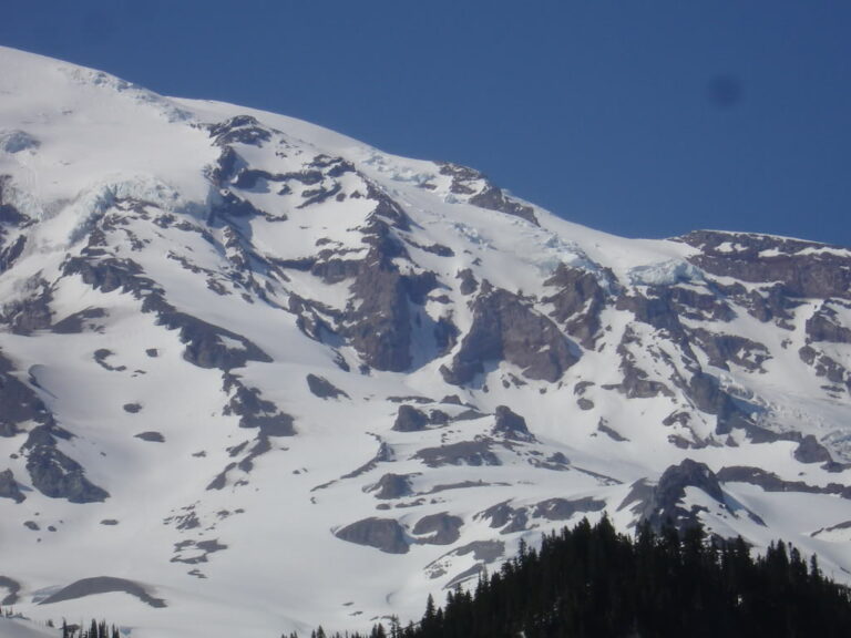 Looking at the Fuhrer Thumb in mount Rainier National Park