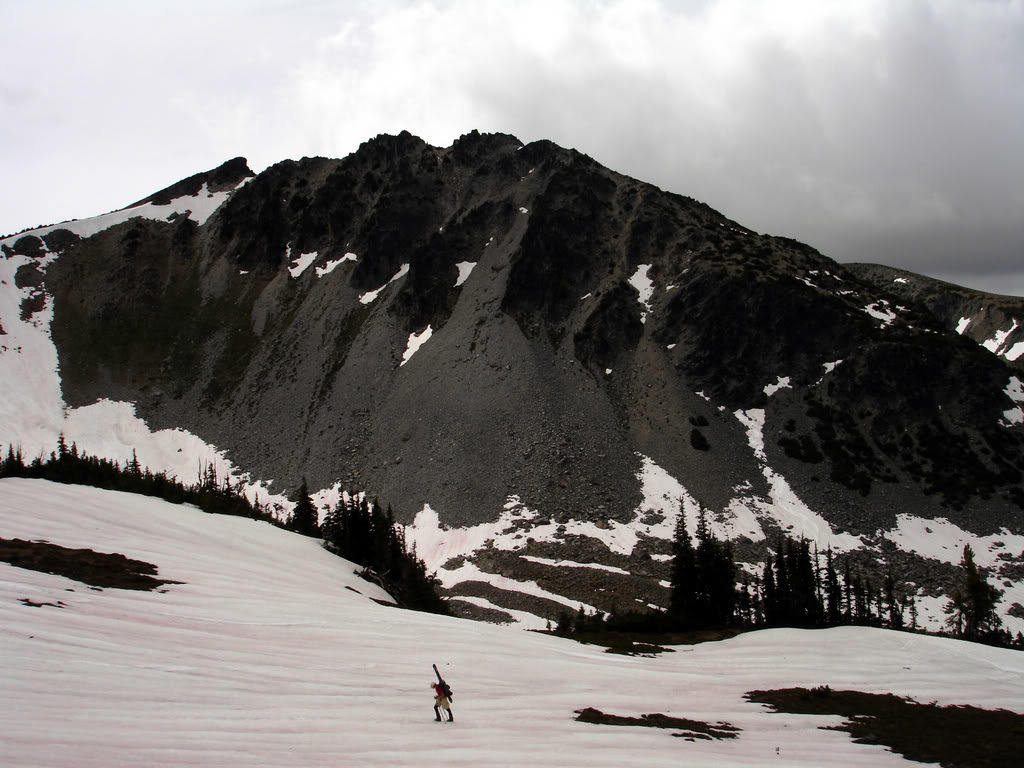 Hiking around Mount Fremont and back to Sunrise Visitor Center