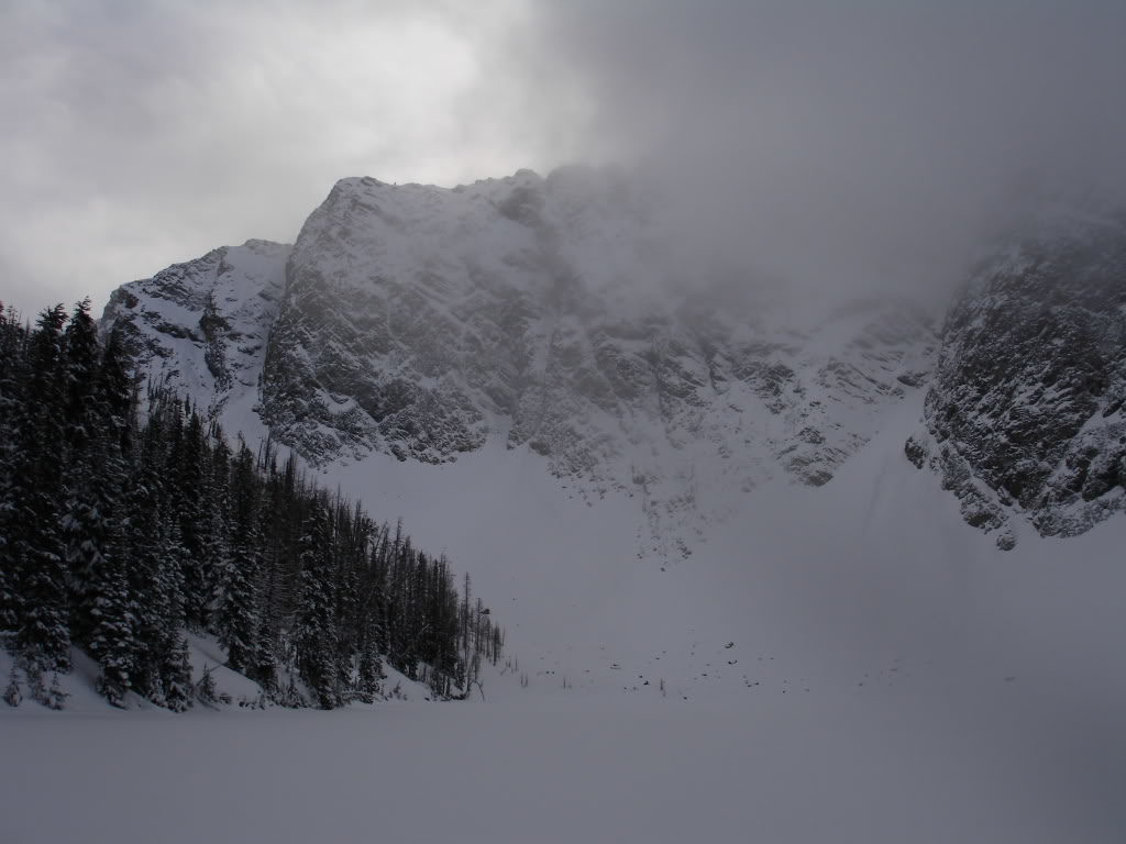 A cloudy morning as we made our way up to Blue Lake after leaving the trailhead by Washington Pass