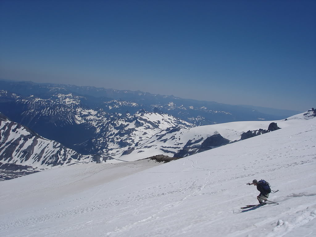 Dan skiing down the Interglacier