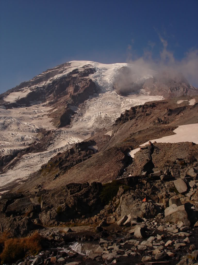 A windy day on heading up to the Muir snowfield