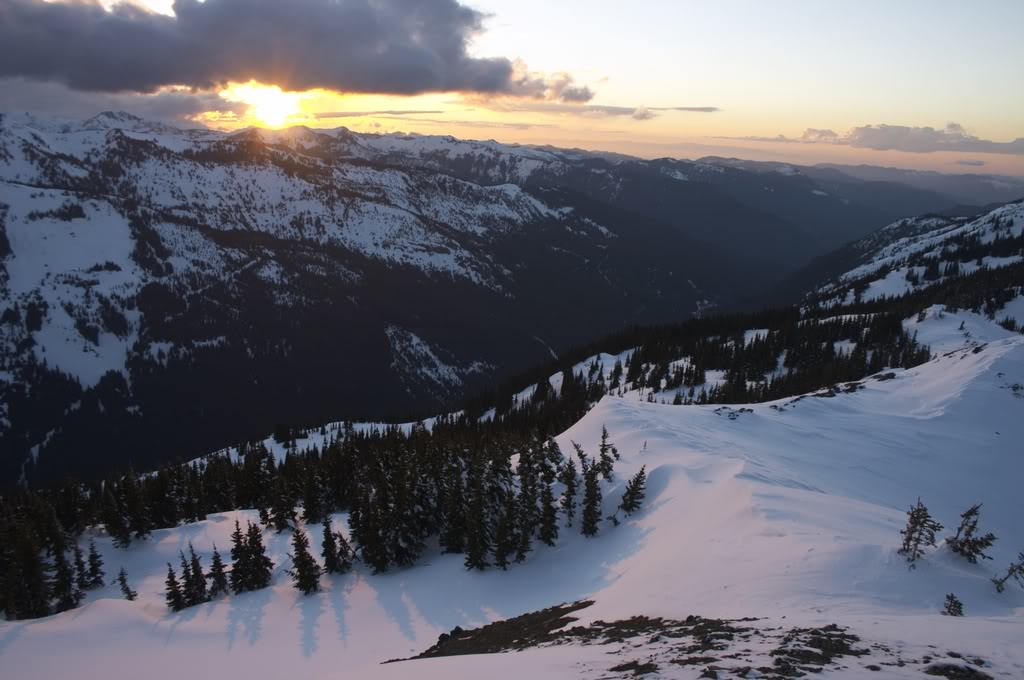 A beautiful sunset from the top of Norse Peak in the Crystal Mountain Backcountry