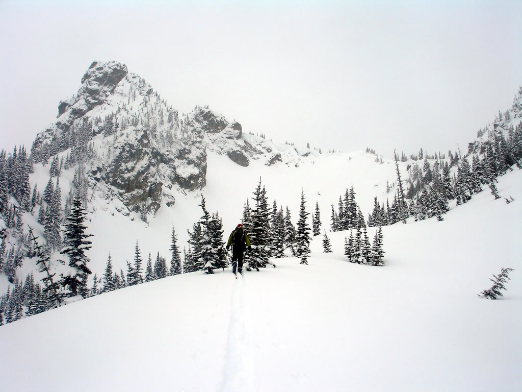 Scott ski touring towards Crystal Peak in Crystal Lakes Basin