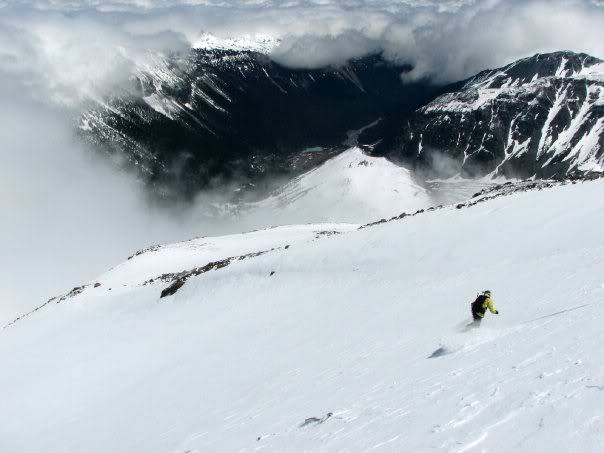 Dropping the summit above the Sea of clouds