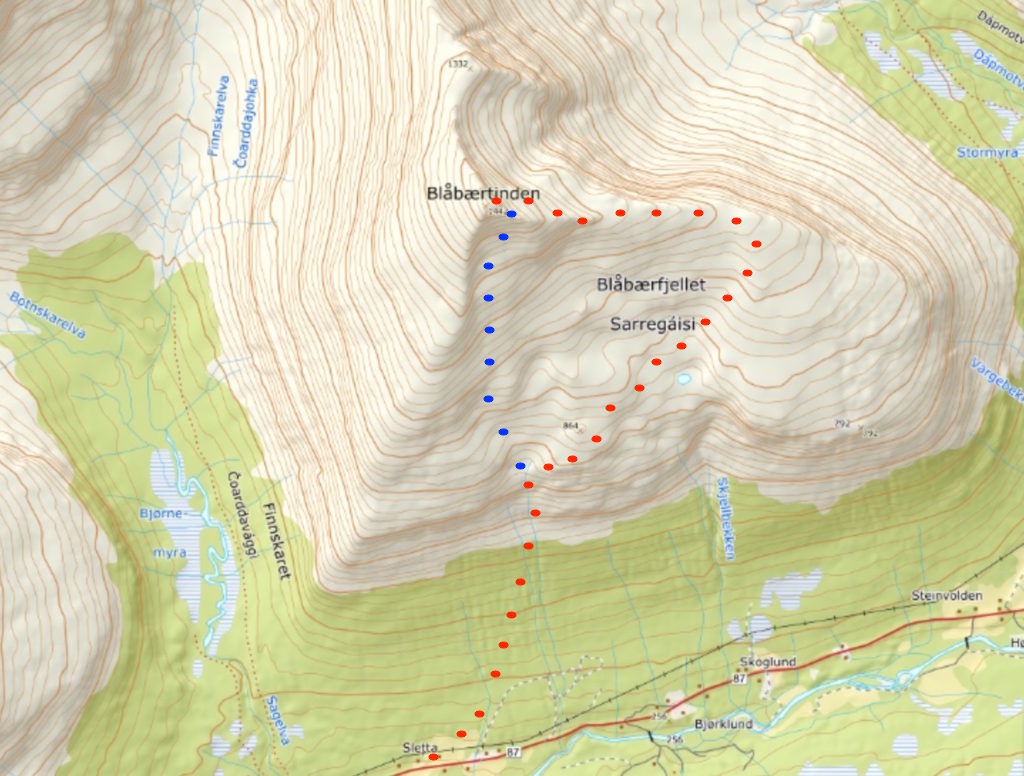 A too map breaking down the south route of Blåbærfjellet in Tamokdalen backcountry