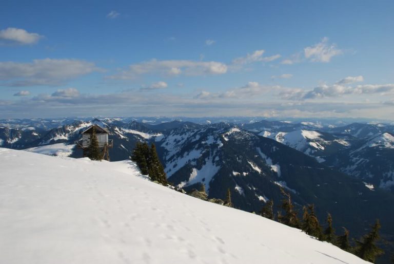 Looking at Granite Peak lookout tower during the Alpental to Granite ski traverse