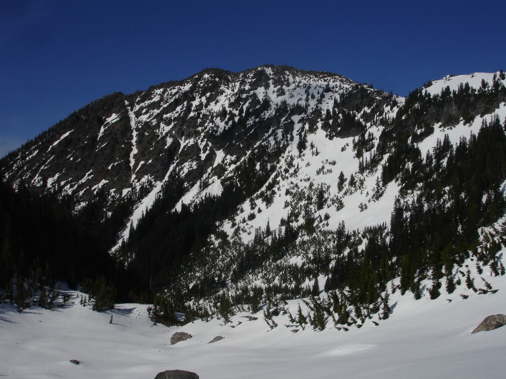 Tamanos Mountain's West face