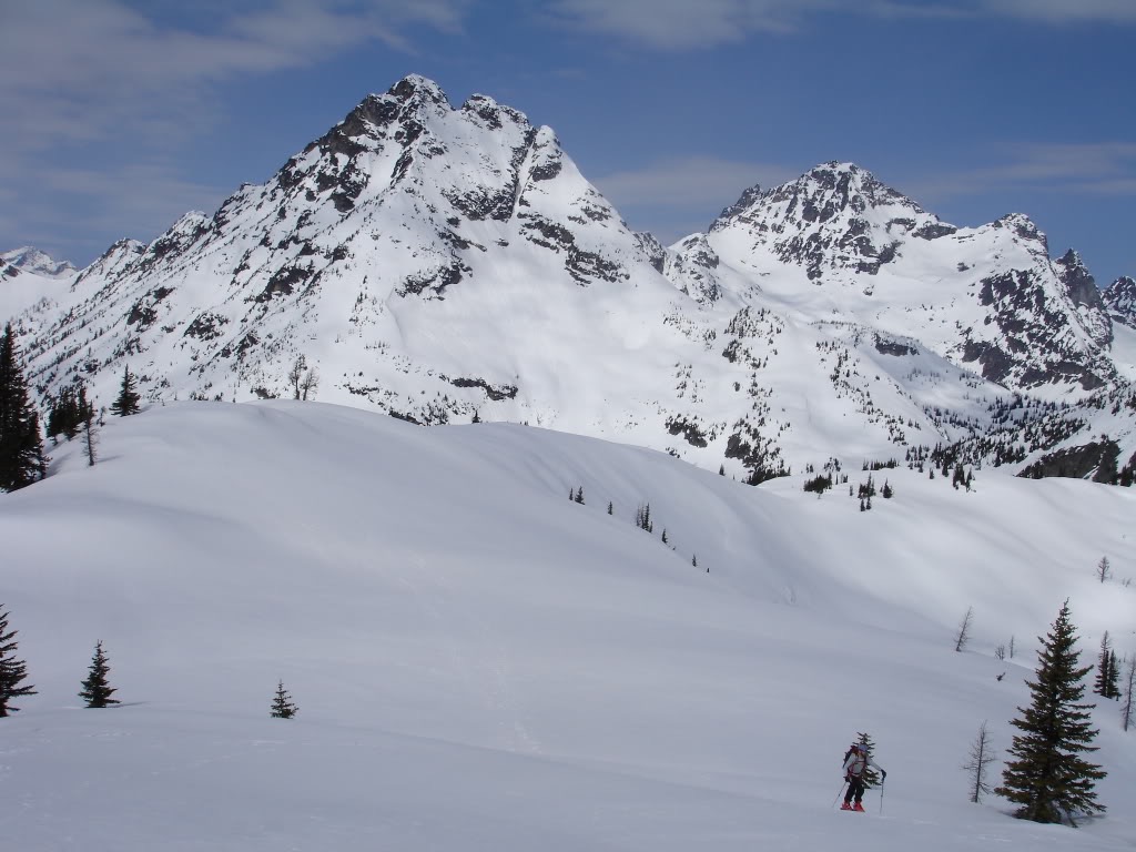 Joe skinning the ridge with Corteo to the left and Black Peak to the right