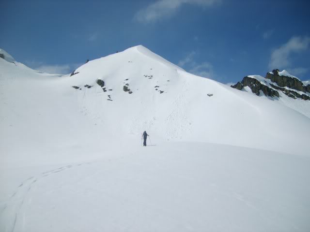 skinning to the Col on the left