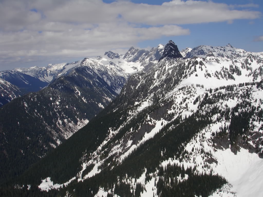 Looking towards Overcoat Peak which we visited on the Alpine Lakes Traverse 