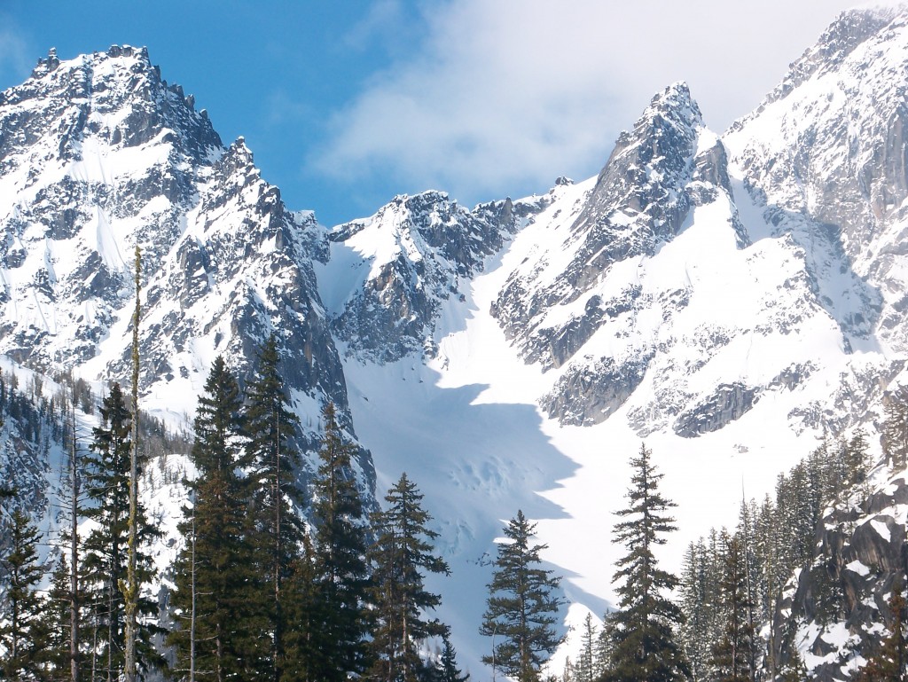 A closer look at the Sherpa Glacier and Couloir on the upper slopes of Mount Stuart