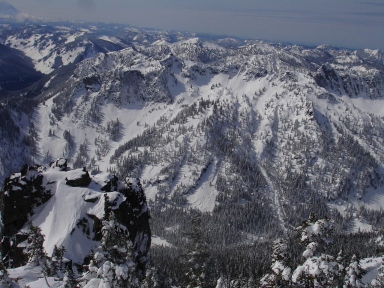 A better view of the Alpental Ski resort backcountry