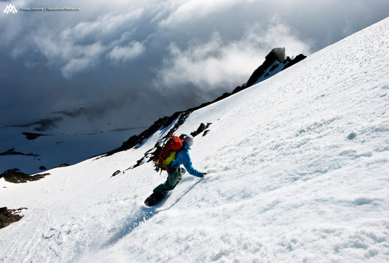 Snowboarding down Fortress Mountain