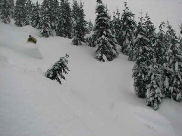 Snowboarding semi open slopes back to Snoqualmie Pass
