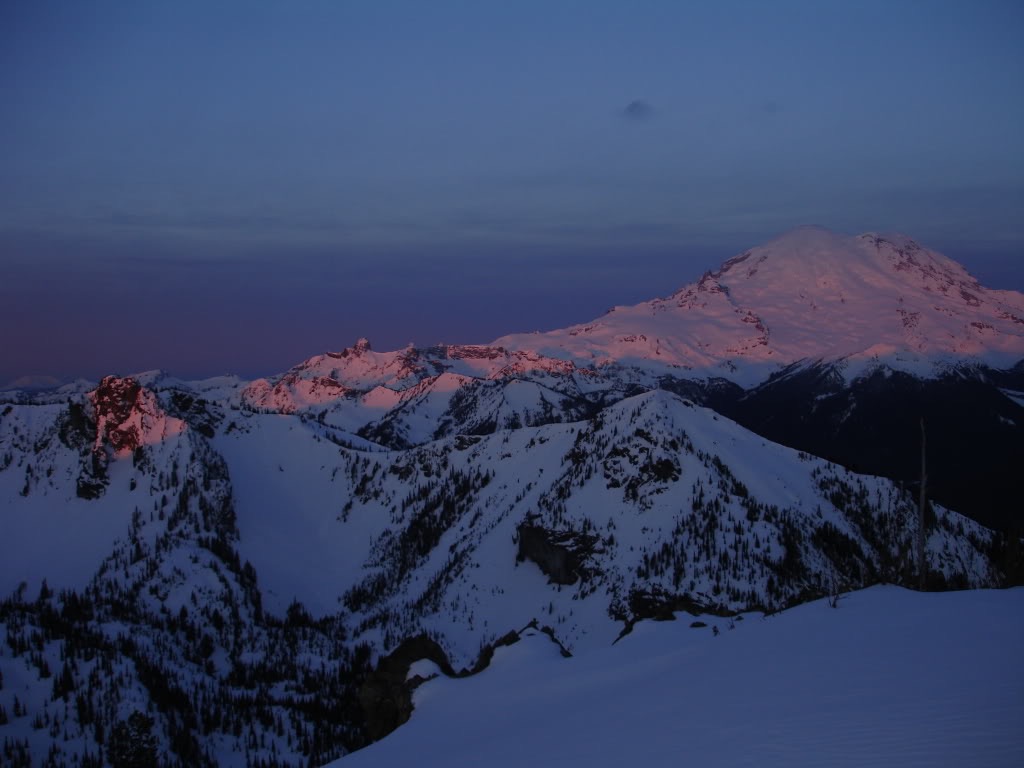 Watching the sunrise over Mount Rainier from the Crystal Mountain Southback Before riding the Sheep Lake Chute