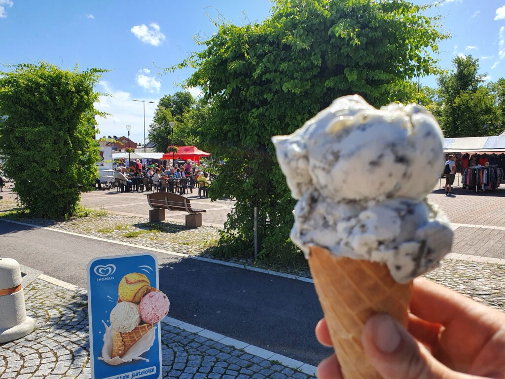 Ice cream for breakfast in Porvoo