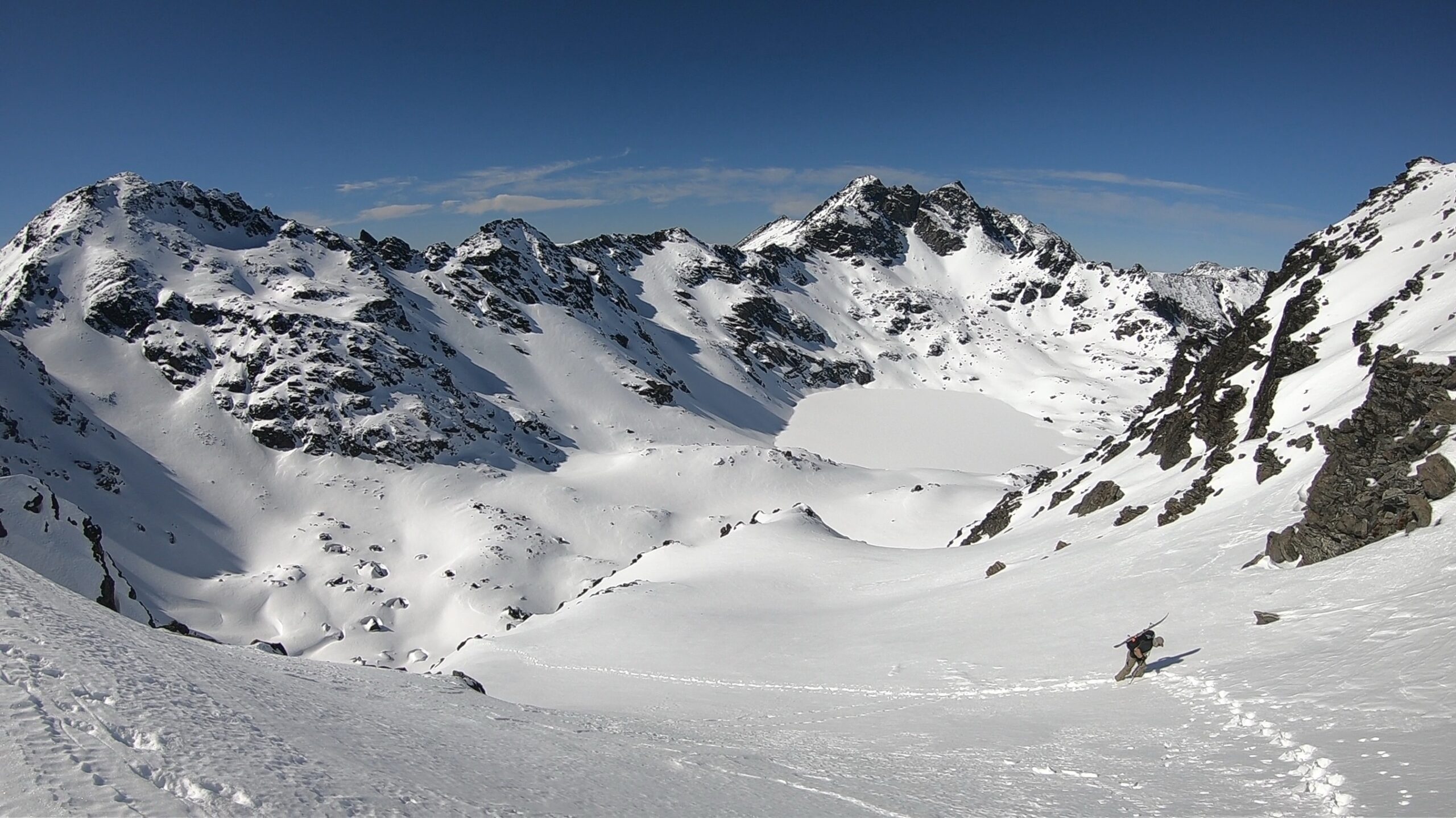 Climbing a chute above Lake Hope