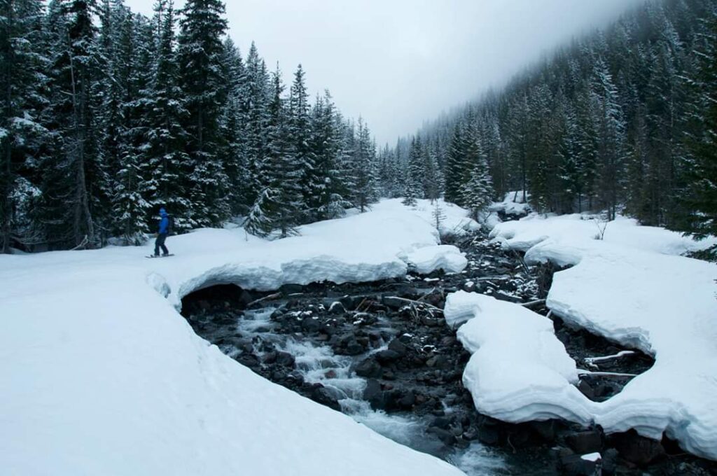 Snowboarding by the shores of the White River