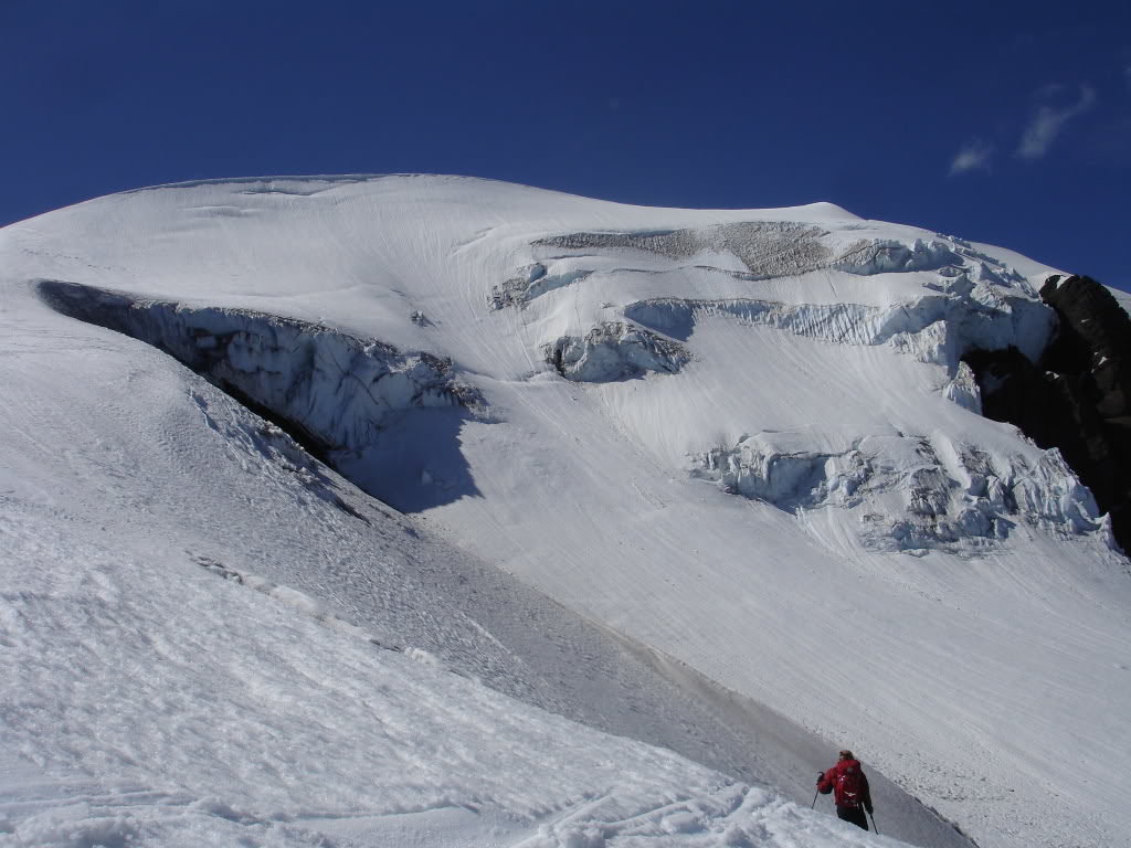 Looking at the Mazama Glacier Headwall while skiing down Mount Adams