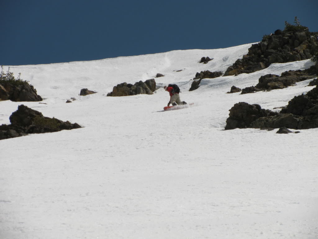 Making our way between the rocks while snowboarding down