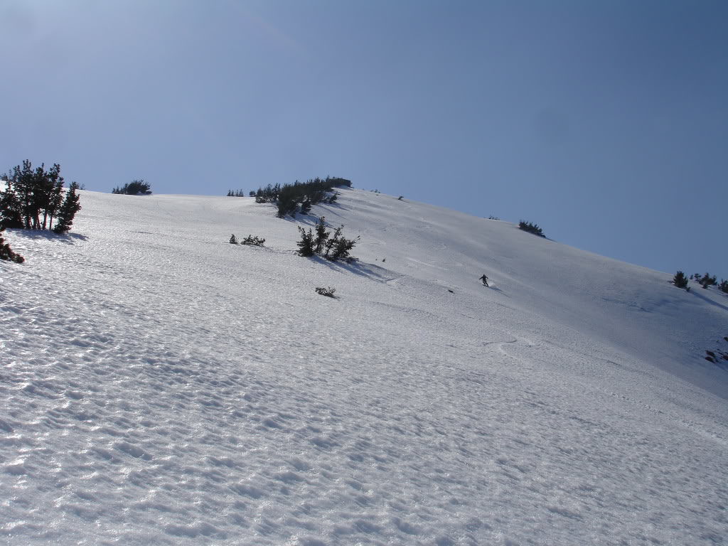 Skiing down the northeast bowl of Mount Scott