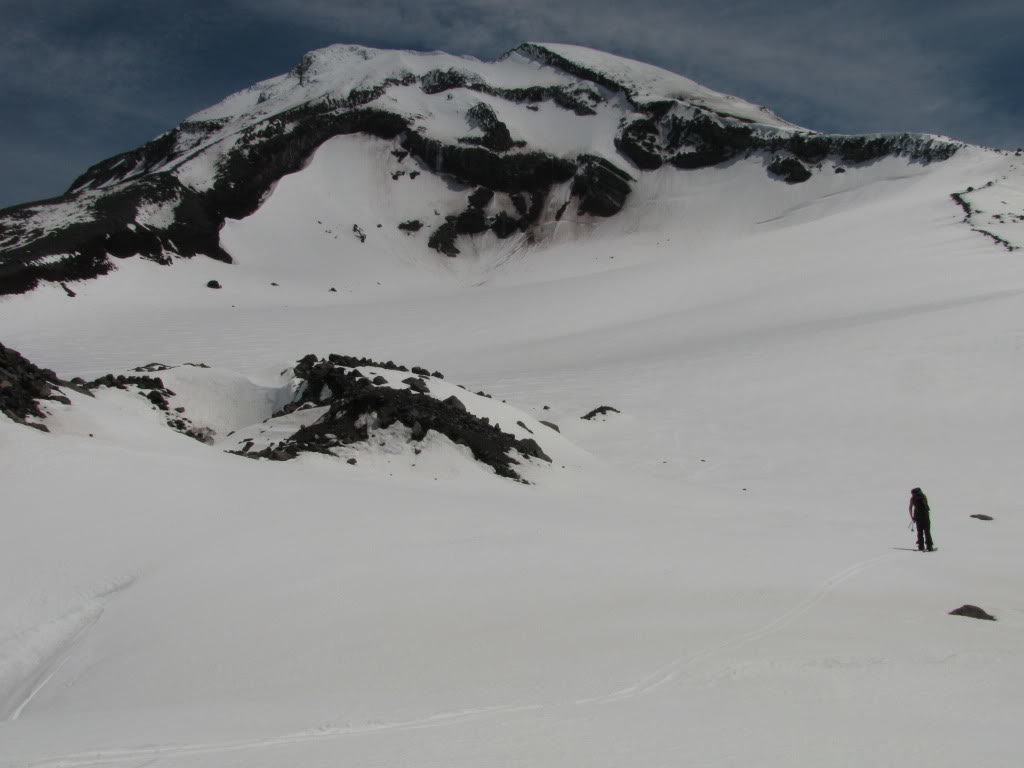 Heading towards the West ridge of the South Sister