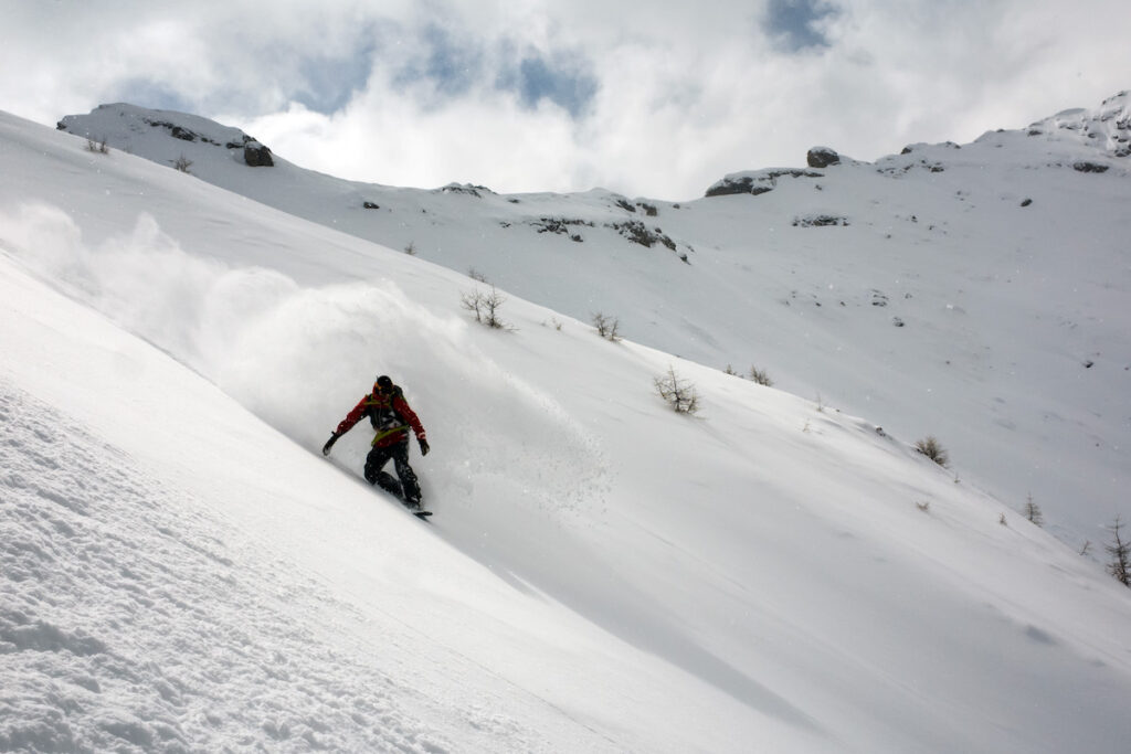 My first snowboard turns off the summit of Geierschnabel Valsertal