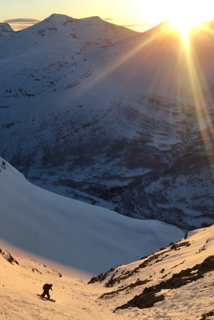 Riding one of the many ski touring potential in the Tamokdalen valley