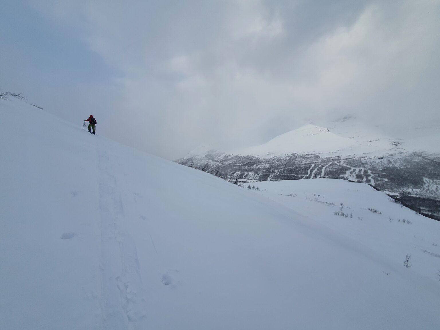 ski touring up the Southwest ride of Sjufjellet in the Tamokdalen valley