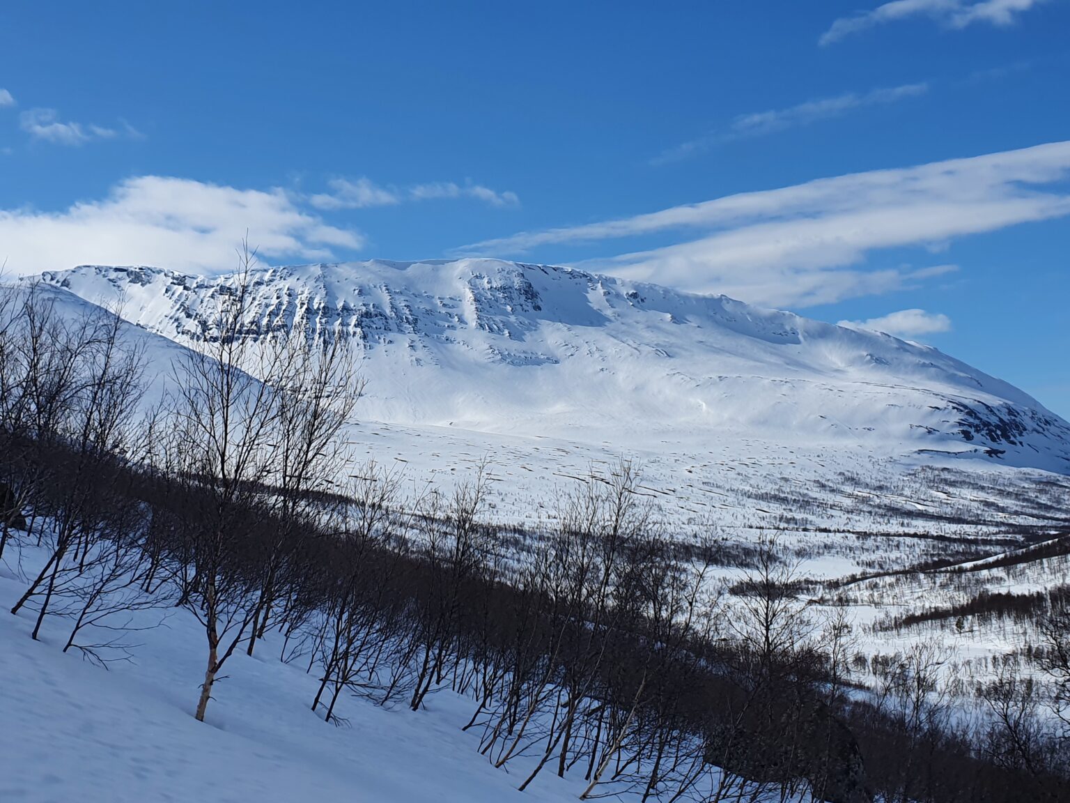 Looking at the Southeast ridge behind Tamok Husset