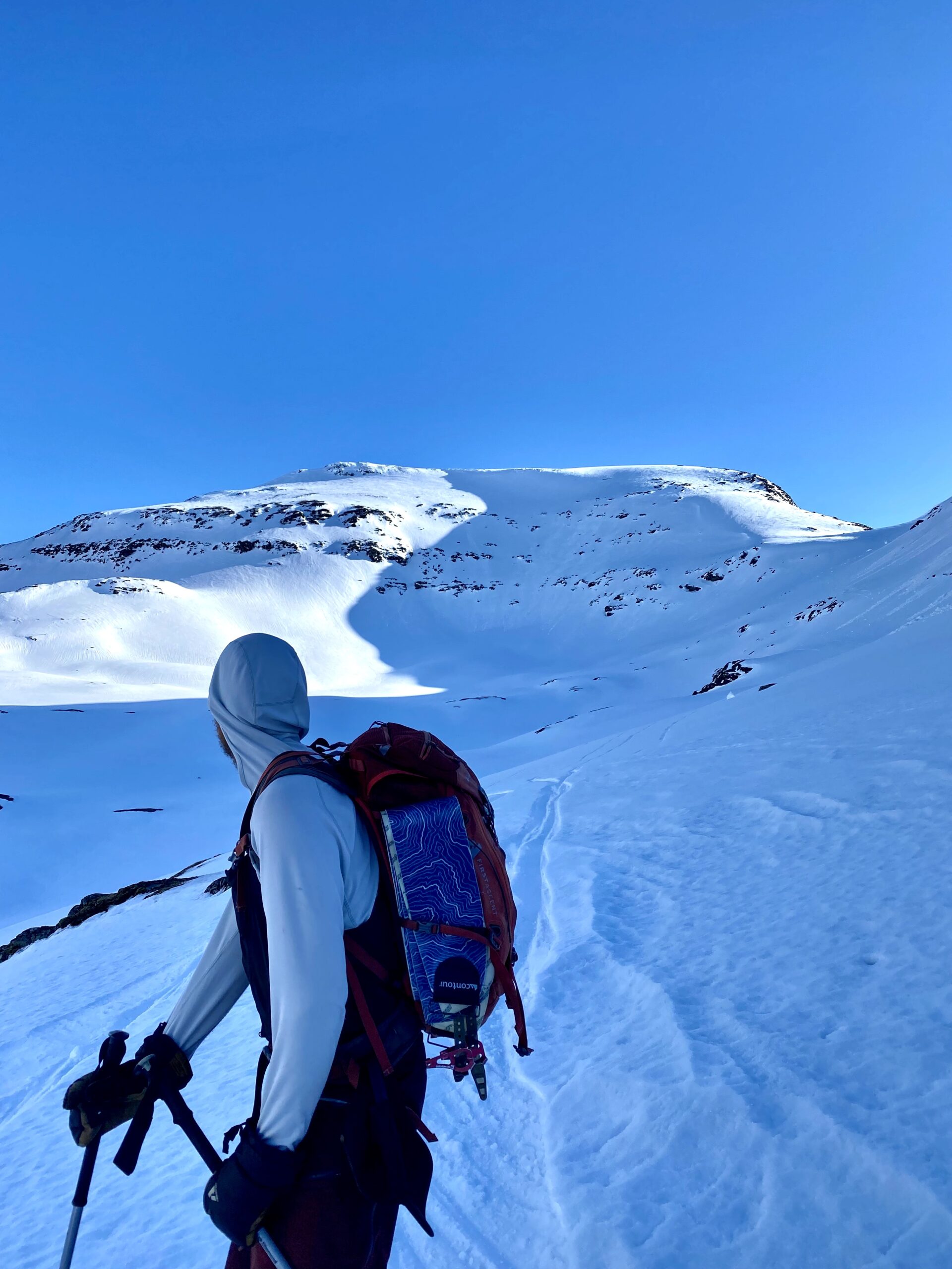 Looking back at the Northwest face of Brattlifjellet