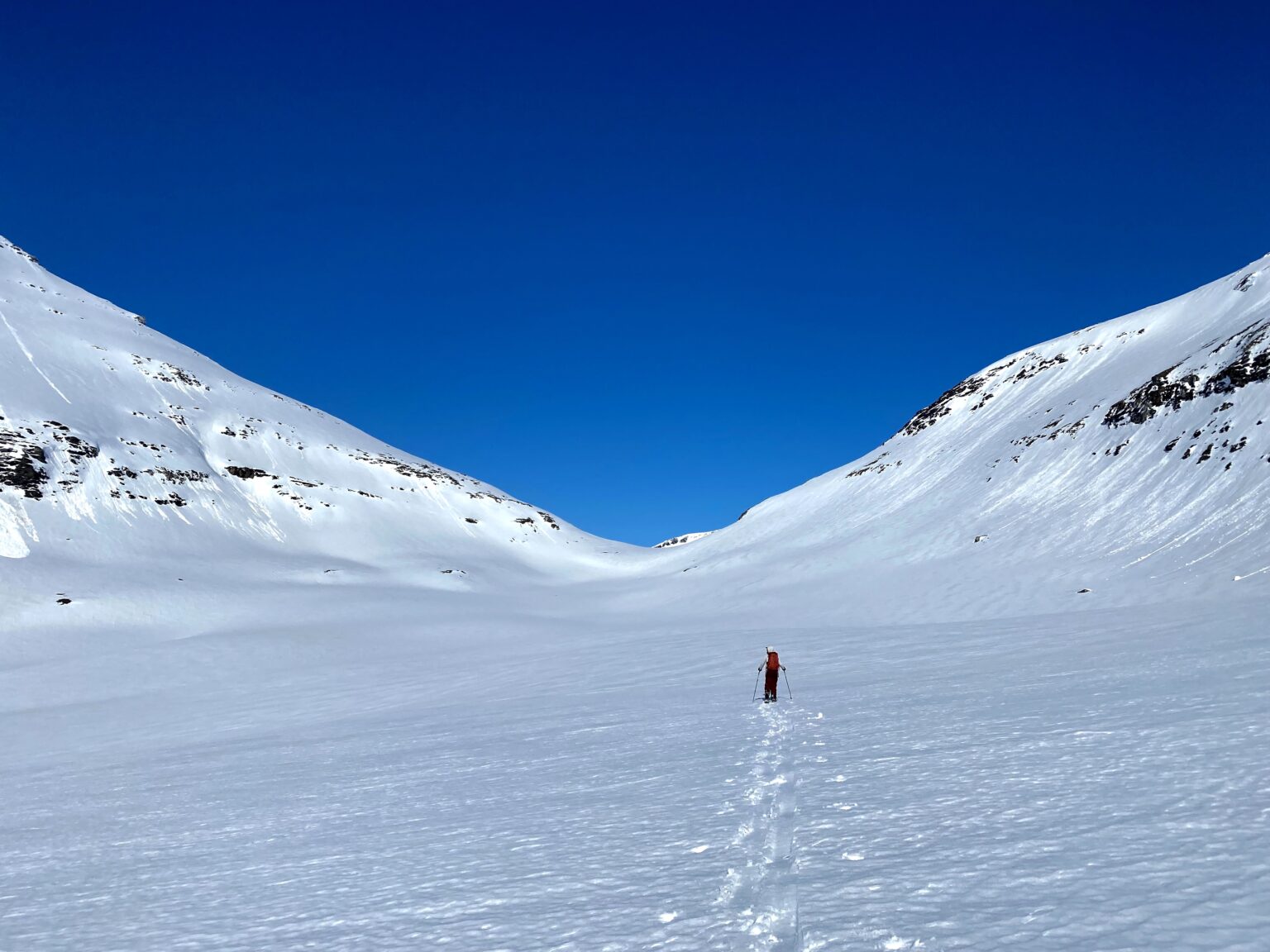 Climbing up the Raselvdalen Valley towards the low col