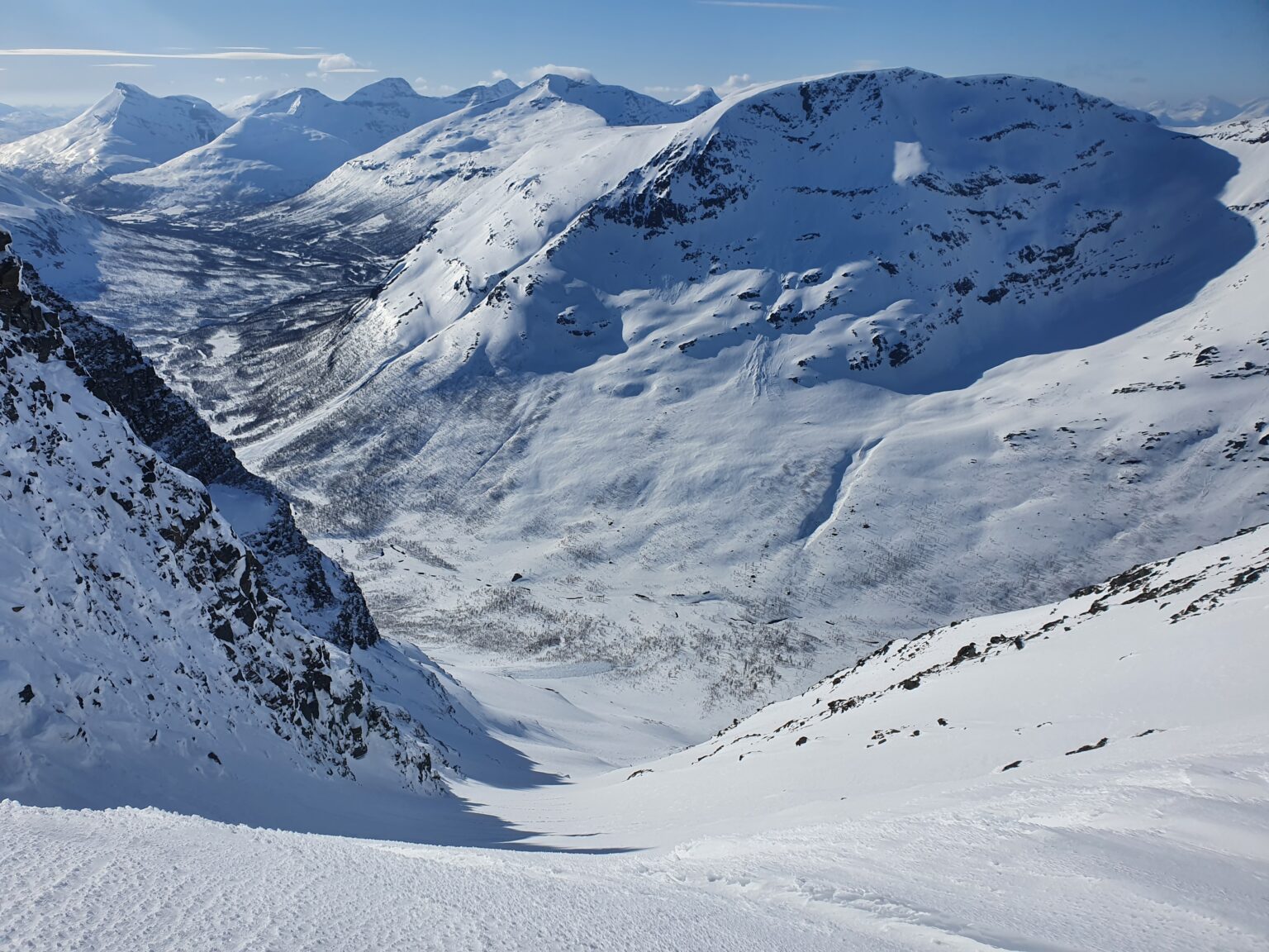 Looking down the chute on Cahcevahnjunni