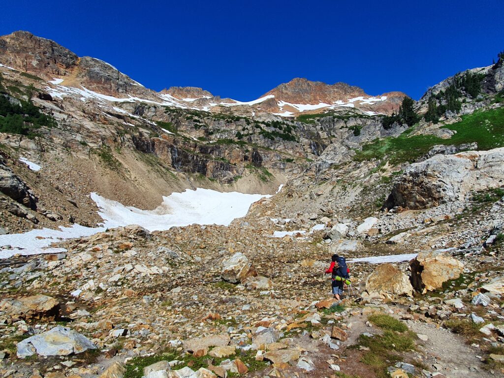 Hiking into Spider Basin