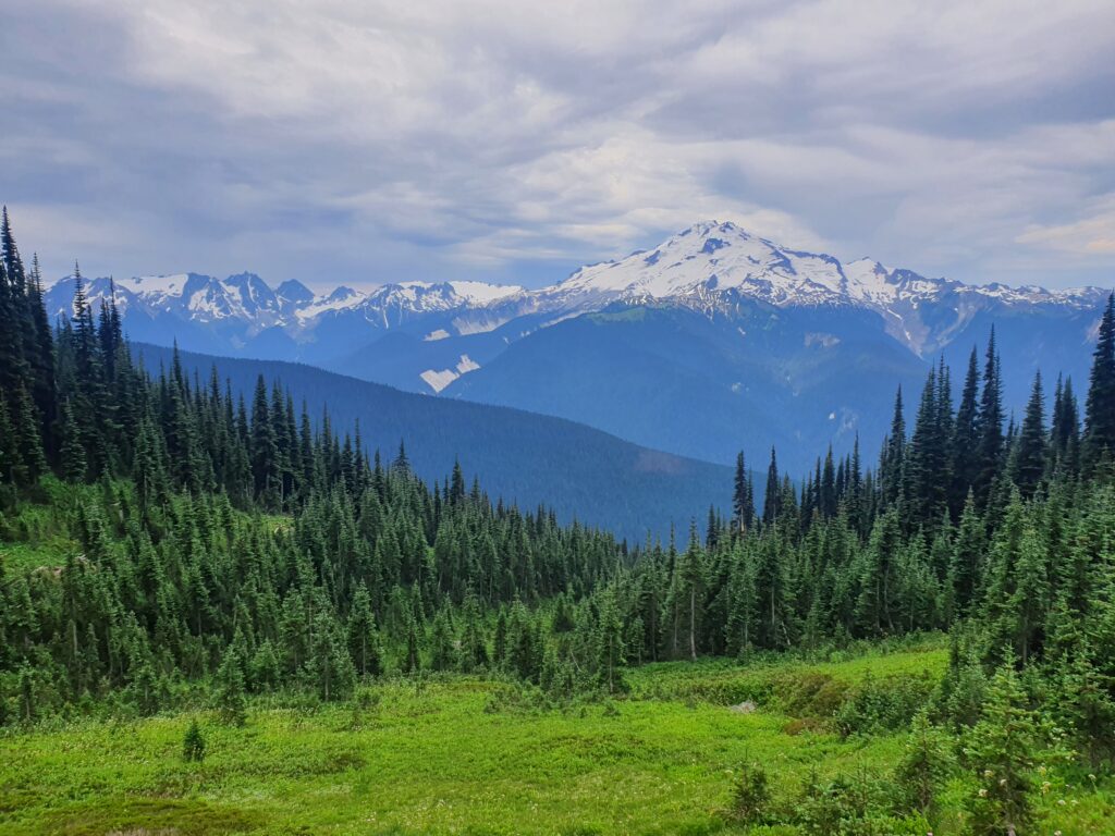 Hiking along the Image Lake Trail in Glacier Peak Wilderness