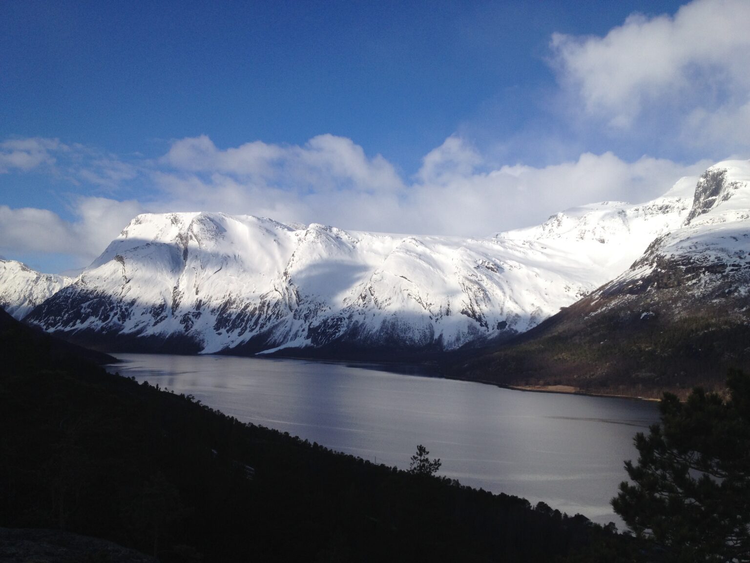 Looking at Gangnesaksla in the morning light in Northern Norway