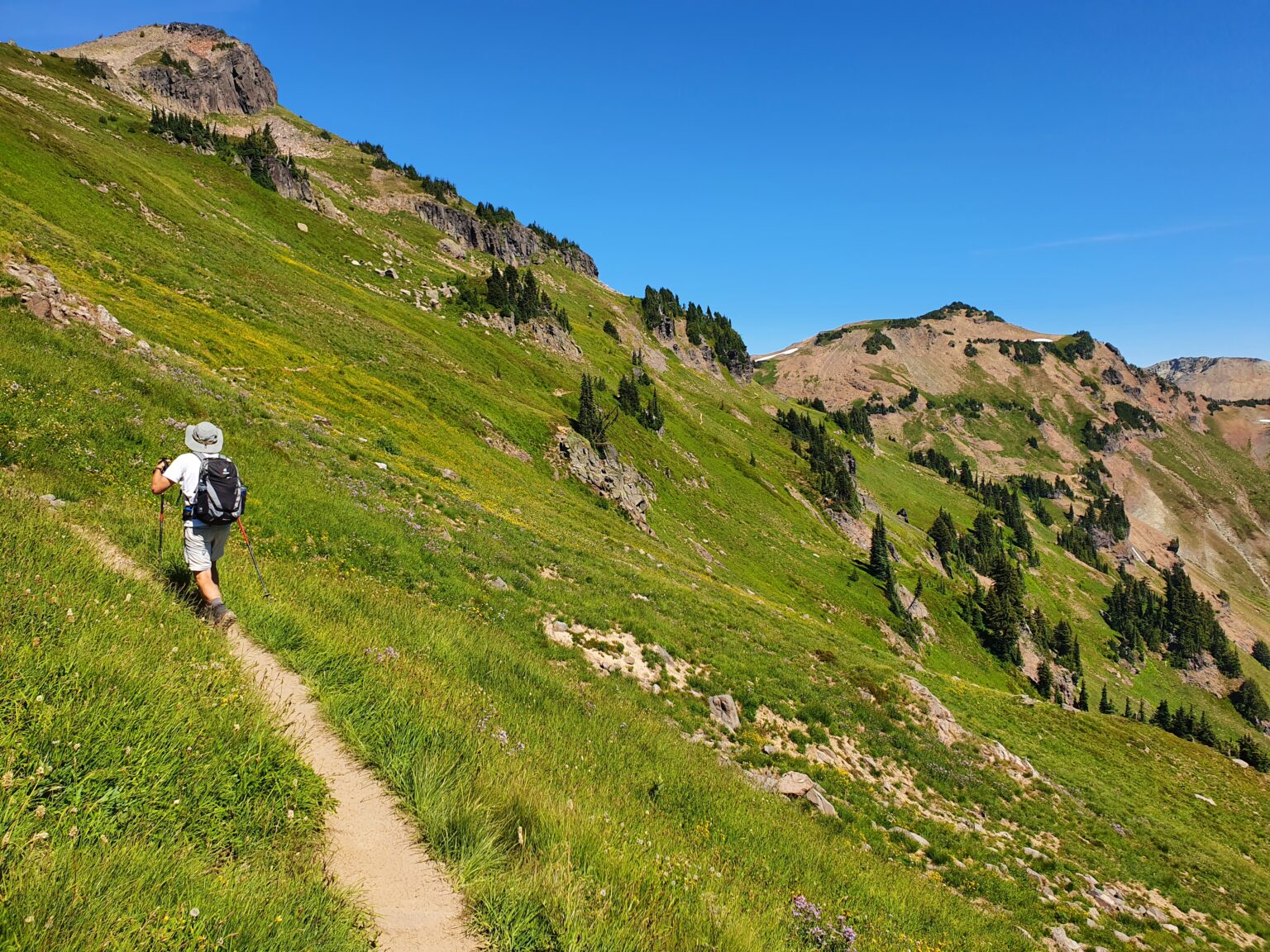 Hiking towards Goat Lake