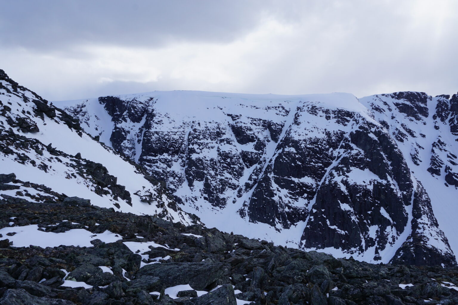 Numerous couloirs to ride on a different day