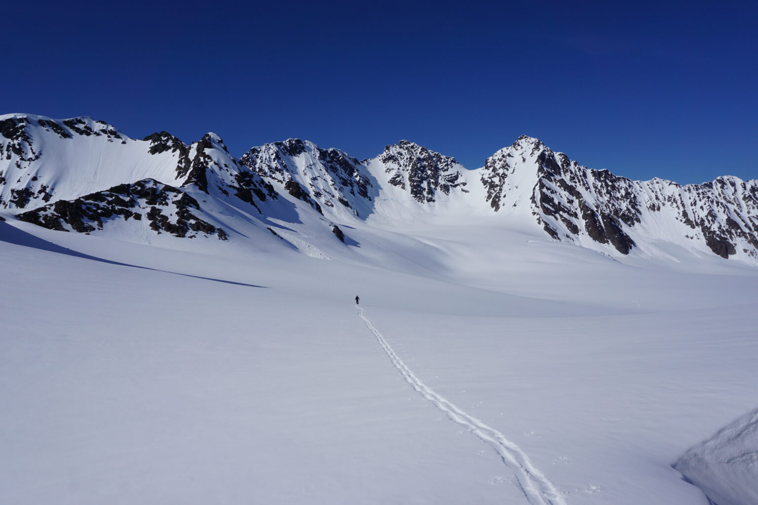 Hiking down the Strupbeen Glacier